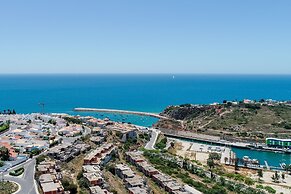 Sea view Apartment with sunbathing Terrace & 2 Swimming pools