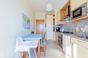 Sea view Apartment with sunbathing Terrace & 2 Swimming pools