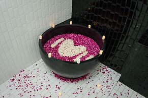 Lucca Resort & Residence