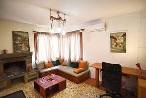 2 Bedroom Art House in Kavala