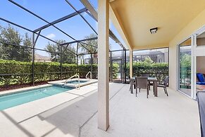 Beautiful Luxury Home With All The Space With Pool 5 Bedroom Home by R