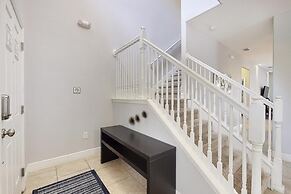 Beautiful Luxury Home With All The Space With Pool 5 Bedroom Home by R