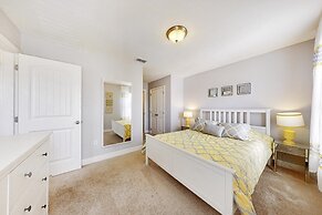 Beautiful Luxury Home With All The Space With Pool 5 Bedroom Home by R