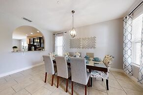 Beautiful Luxury Home With All The Space With Pool 5 Bedroom Home by R