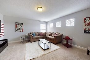 Beautiful Luxury Home With All The Space With Pool 5 Bedroom Home by R