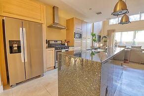 3 Bed Townhome With 3 Floors Near Disney 3 Bedroom Townhouse by Redawn