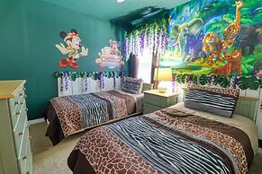 6 Bed Private Pool Area Pool, Spa, Game Room 6 Bedroom Home by Redawni