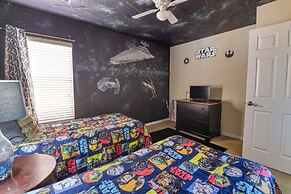 6 Bed Private Pool Area Pool, Spa, Game Room 6 Bedroom Home by Redawni