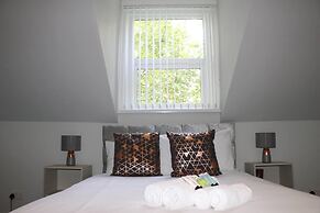 So-fresh So-clean Beautiful 3-bed House n Belfast