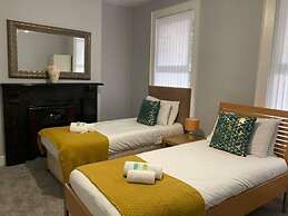 So-fresh So-clean Beautiful 3-bed House n Belfast