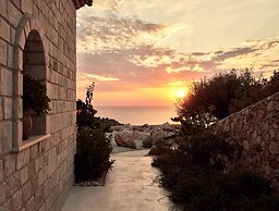 Rebek Luxury Villas & Suites