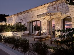 Rebek Luxury Villas & Suites