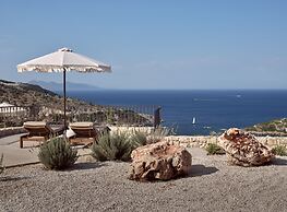 Rebek Luxury Villas & Suites