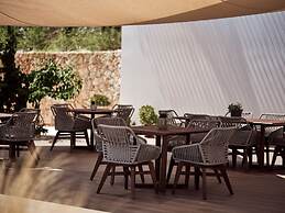 Rebek Luxury Villas & Suites