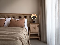 Rebek Luxury Villas & Suites