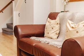 Honeysuckle Terrace - From 125 Per Night