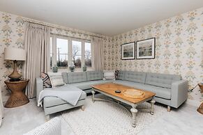 Hayward House Hot Tub Large Garden - From 1100 Per Night