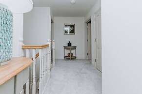 Hayward House Hot Tub Large Garden - From 1100 Per Night