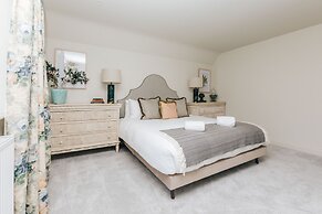 Hayward House Hot Tub Large Garden - From 1100 Per Night