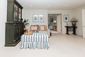 Hayward House Hot Tub Large Garden - From 1100 Per Night