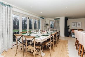 Hayward House Hot Tub Large Garden - From 1100 Per Night