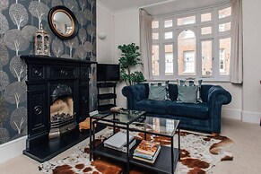 Central Hidden Gem - From 125 Per Night