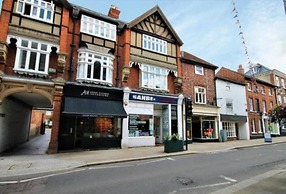 Central Hidden Gem - From 125 Per Night