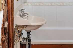 1400 Cottage An Enchanting Unique Stay - From 120 Per Night