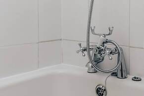 1400 Cottage An Enchanting Unique Stay - From 120 Per Night