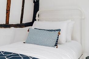 1400 Cottage An Enchanting Unique Stay - From 120 Per Night