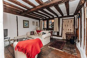 1400 Cottage An Enchanting Unique Stay - From 120 Per Night