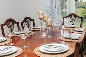 Montpellier House Centrally Located Large Garden - From 300 Per Night