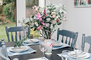 Montpellier House Centrally Located Large Garden - From 300 Per Night