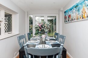 Montpellier House Centrally Located Large Garden - From 300 Per Night