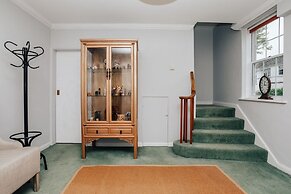 Montpellier House Centrally Located Large Garden - From 300 Per Night