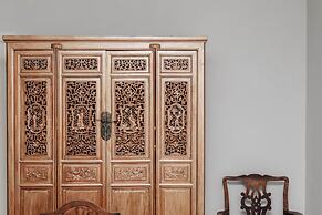 Montpellier House Centrally Located Large Garden - From 300 Per Night