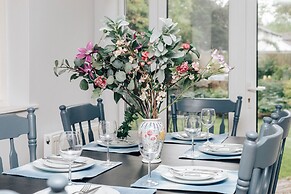 Montpellier House Centrally Located Large Garden - From 300 Per Night