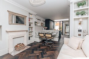 The Emerald - Central Henley 2 Bedroom House