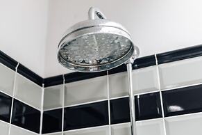 The Emerald - Central Henley 2 Bedroom House