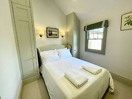 The Emerald - Central Henley 2 Bedroom House