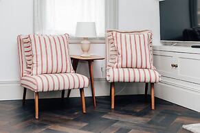 The Emerald - Central Henley 2 Bedroom House