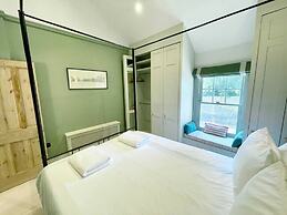 The Emerald - Central Henley 2 Bedroom House