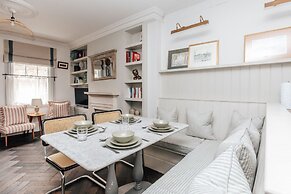 The Emerald - Central Henley 2 Bedroom House