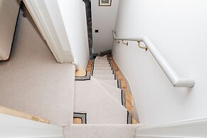 The Emerald - Central Henley 2 Bedroom House