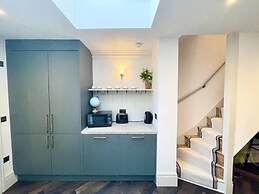 The Emerald - Central Henley 2 Bedroom House