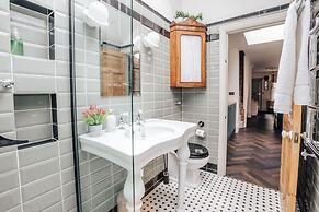 The Emerald - Central Henley 2 Bedroom House