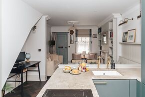 The Emerald - Central Henley 2 Bedroom House