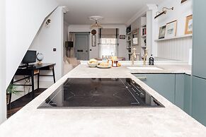 The Emerald - Central Henley 2 Bedroom House