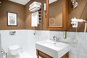Best Western Plus Market Square Lviv