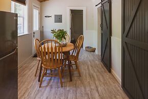 Barefoot Villas Cabin 2 Moose w/ Hot Tub